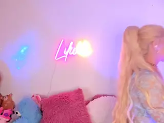 Lilii Moon's Live Sex Cam Show