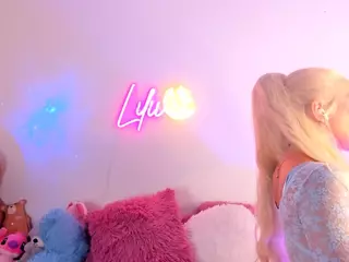 Lilii Moon's Live Sex Cam Show