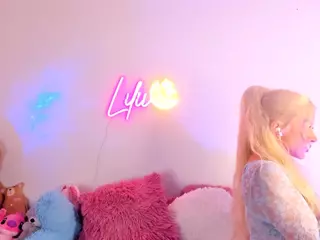 Lilii Moon's Live Sex Cam Show