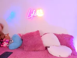Lilii Moon's Live Sex Cam Show