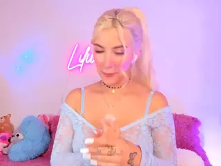 Lilii Moon's Live Sex Cam Show