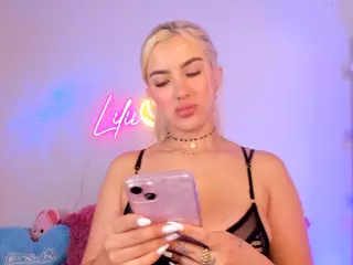 Lilii Moon's Live Sex Cam Show