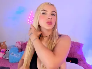 Lilii Moon's Live Sex Cam Show