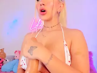 Lilii Moon's Live Sex Cam Show
