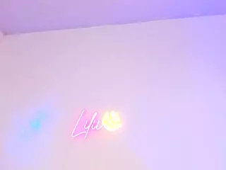 Lilii Moon's Live Sex Cam Show