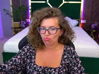 arielaniston's Live Sex Cam Show