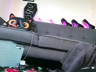 Iwazsoaking's Live Sex Cam Show