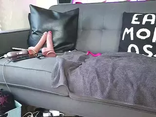 Iwazsoaking's Live Sex Cam Show