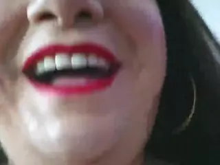 Iwazsoaking's Live Sex Cam Show