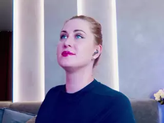 AzureWhisper's Live Sex Cam Show