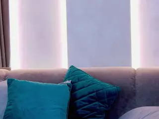 AzureWhisper's Live Sex Cam Show