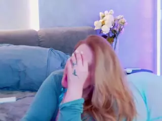 AzureWhisper's Live Sex Cam Show