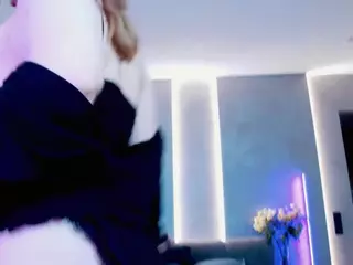 AzureWhisper's Live Sex Cam Show