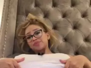 Andrea's Live Sex Cam Show