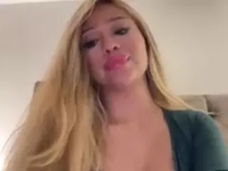 Andrea's Live Sex Cam Show