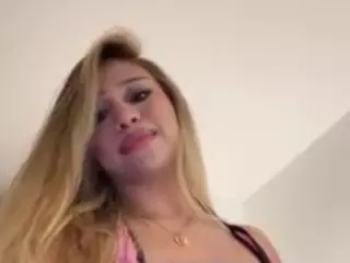 Andrea's Live Sex Cam Show