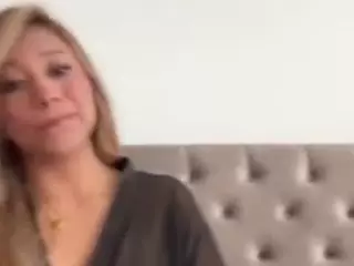 Andrea's Live Sex Cam Show