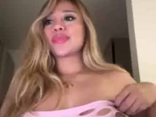 Andrea's Live Sex Cam Show