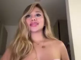 Andrea's Live Sex Cam Show