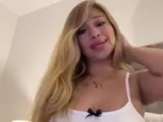 Andrea's Live Sex Cam Show