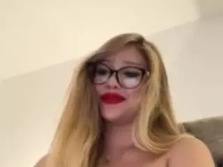 Andrea's Live Sex Cam Show