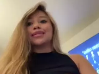Andrea's Live Sex Cam Show
