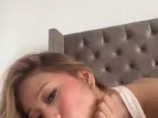Andrea's Live Sex Cam Show
