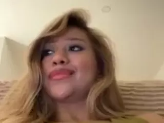 Andrea's Live Sex Cam Show