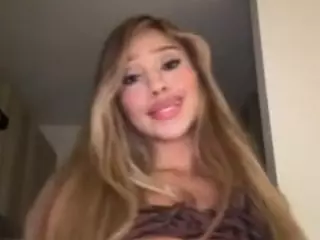Andrea's Live Sex Cam Show