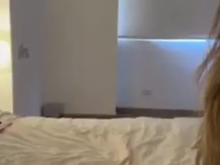 Andrea's Live Sex Cam Show