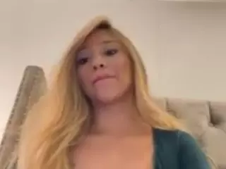Andrea's Live Sex Cam Show