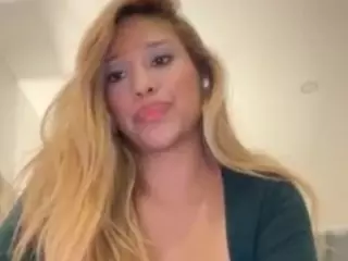 Andrea's Live Sex Cam Show
