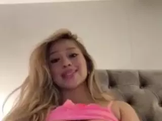 Andrea's Live Sex Cam Show