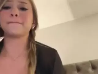 Andrea's Live Sex Cam Show