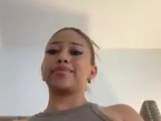 Andrea's Live Sex Cam Show