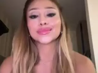 Andrea's Live Sex Cam Show