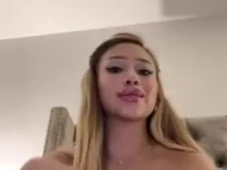 Andrea's Live Sex Cam Show