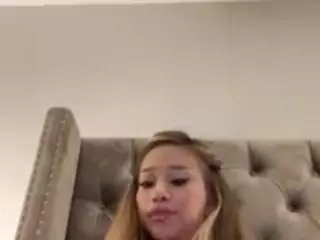 Andrea's Live Sex Cam Show