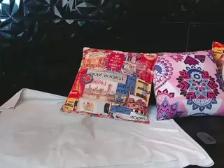 vicky-oba's Live Sex Cam Show