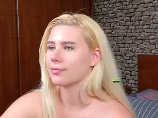 Cuteblondeme's Live Sex Cam Show