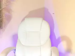 MEEGAN IS BACK's Live Sex Cam Show