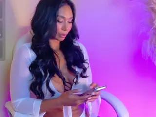 MEEGAN IS BACK's Live Sex Cam Show