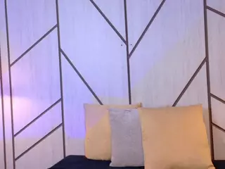 MEEGAN IS BACK's Live Sex Cam Show