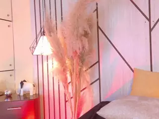 MEEGAN IS BACK's Live Sex Cam Show