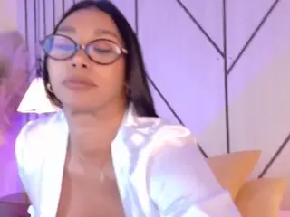 MEEGAN IS BACK's Live Sex Cam Show
