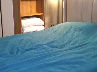 curvyjules's Live Sex Cam Show