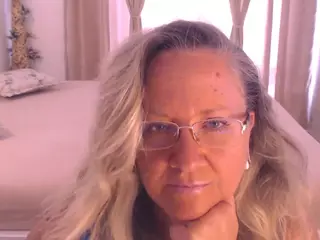 Arony's Live Sex Cam Show