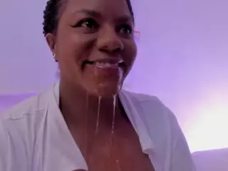 Shantal's Live Sex Cam Show