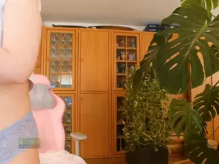 nicolebloom's Live Sex Cam Show