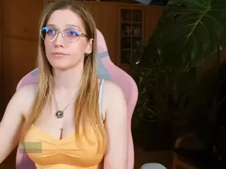 nicolebloom's Live Sex Cam Show